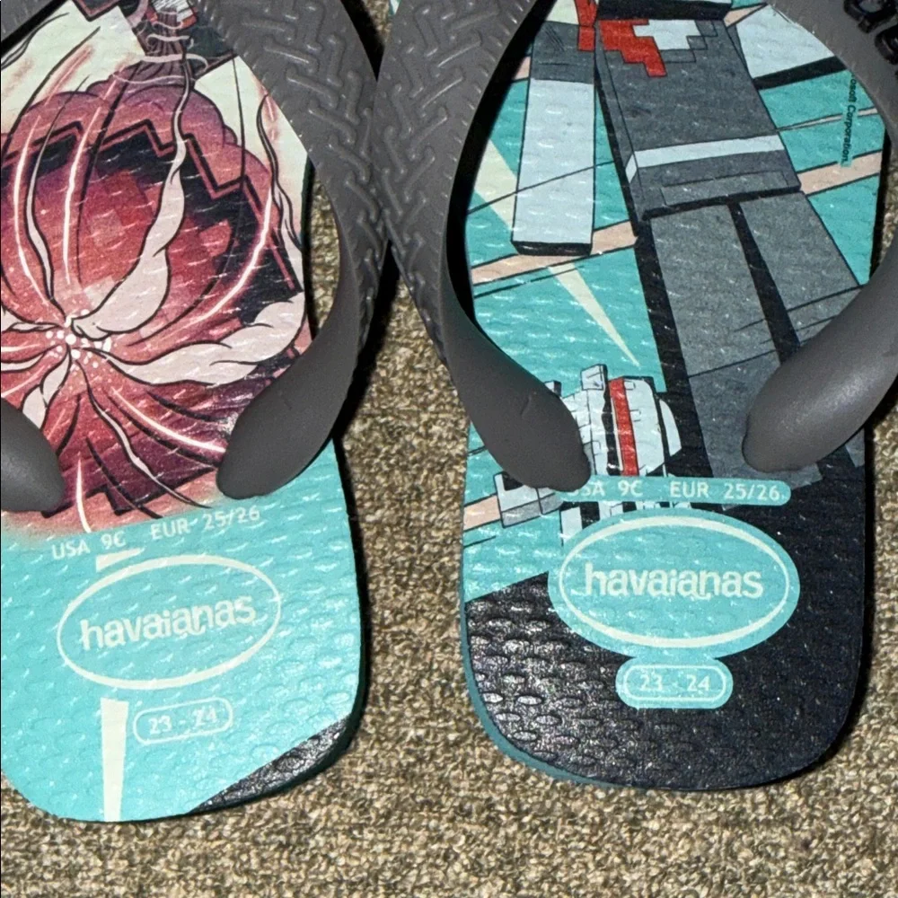 Havaianas Minecraft Themed Flip Flops - Blue and Gray Size USA 9C